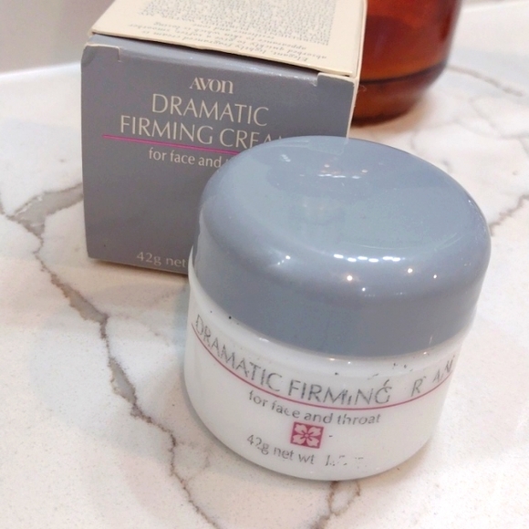 Dramatic Firming Cream  for the Face - Picture 2 of 5